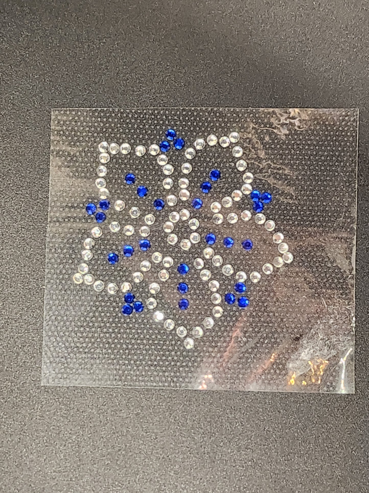 Strass embleem mispelbloem