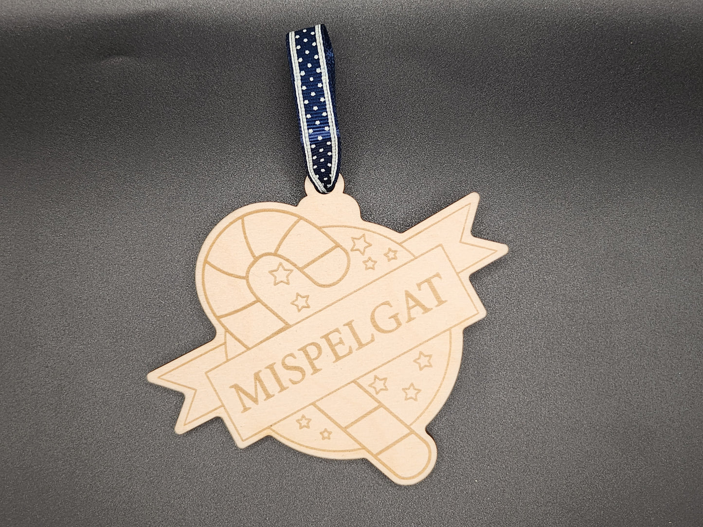 Kerstbal mispelgat