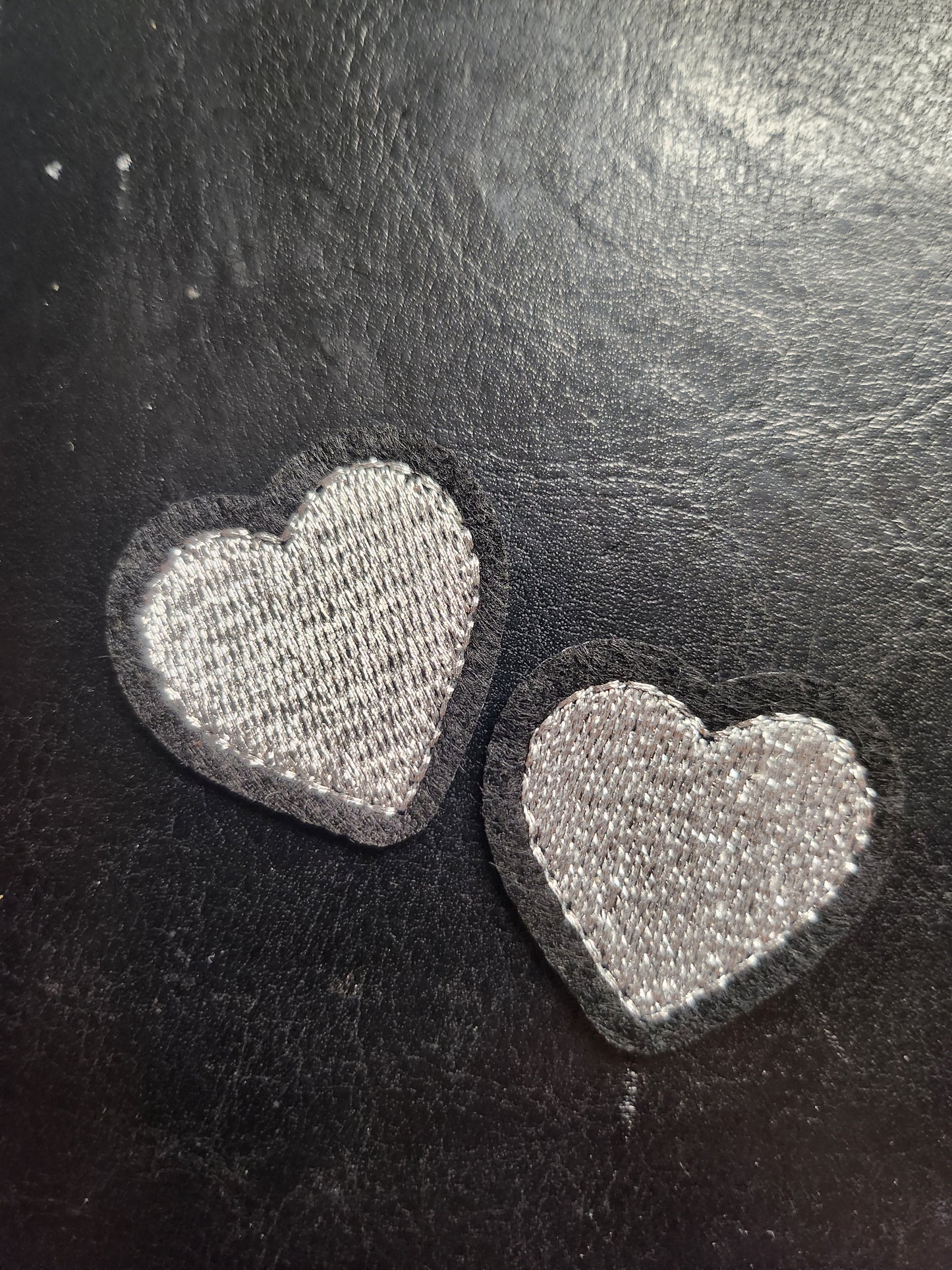 Embleem 2 stuks hart zilver