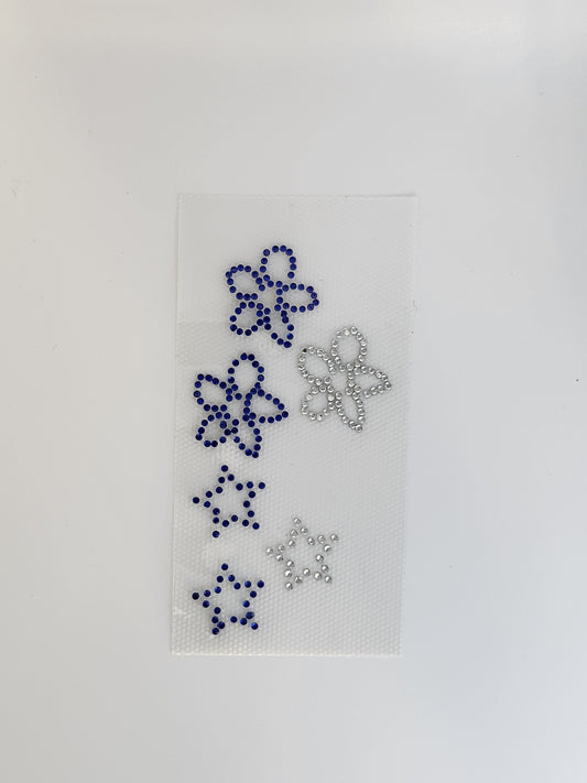Strass embleem bloem met sterren blauw/zilver